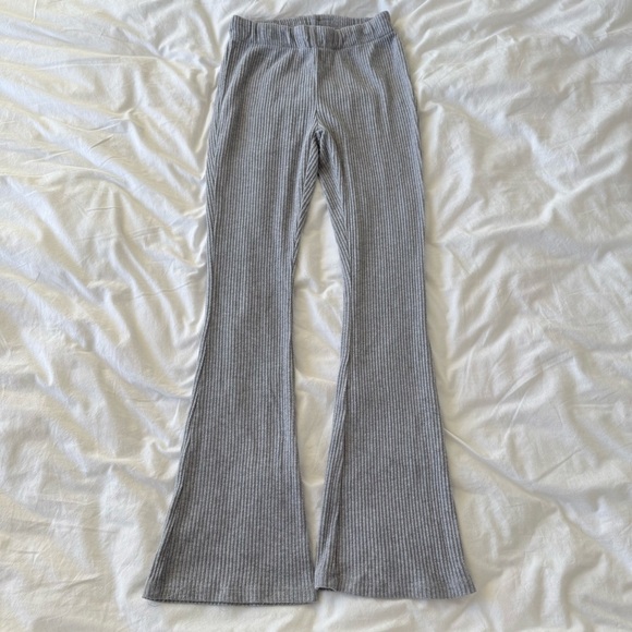 Aritzia Babaton The Group Grey Ribbed Knit Flare Lounge Pants XS - Picture 3 of 14